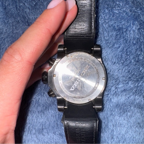 Invicta Reserve Venom Men Model 20226 Watch - Picture 7 of 9